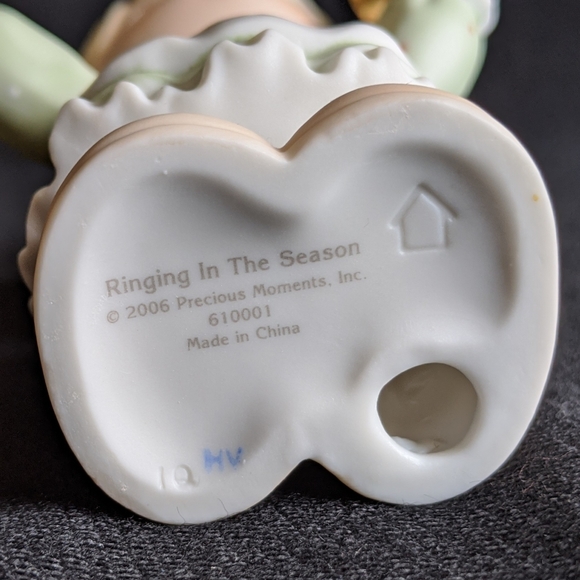 Precious Moments "Ringing In The Season" - Picture 9 of 14